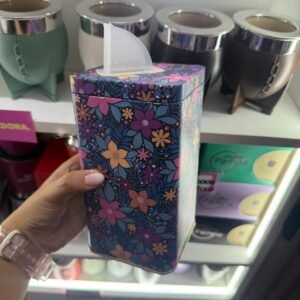 Lata con estampado de flores