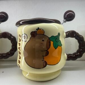 Taza de capybara con tapa y cuchara