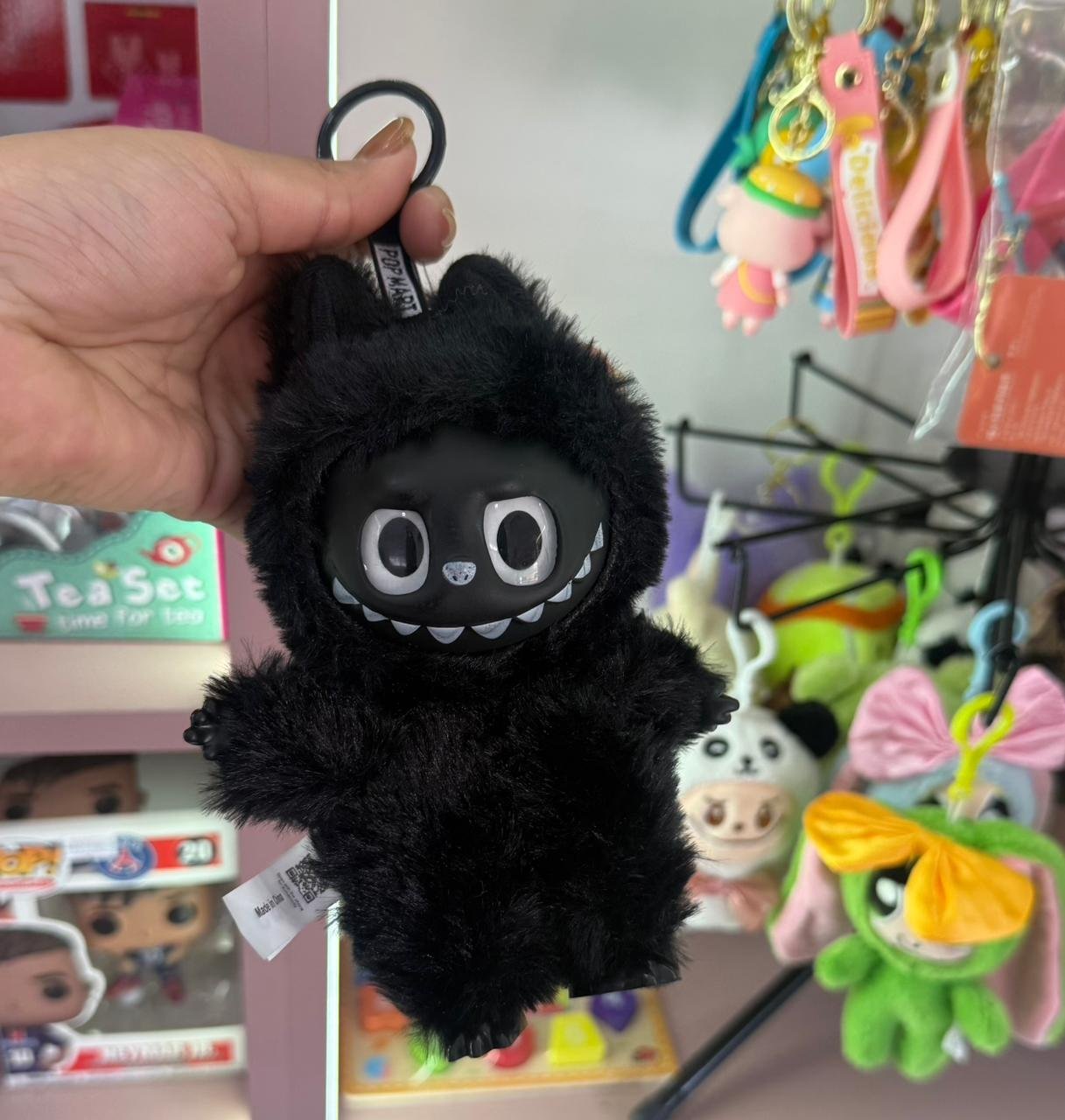 Labubu black - Imagen 4